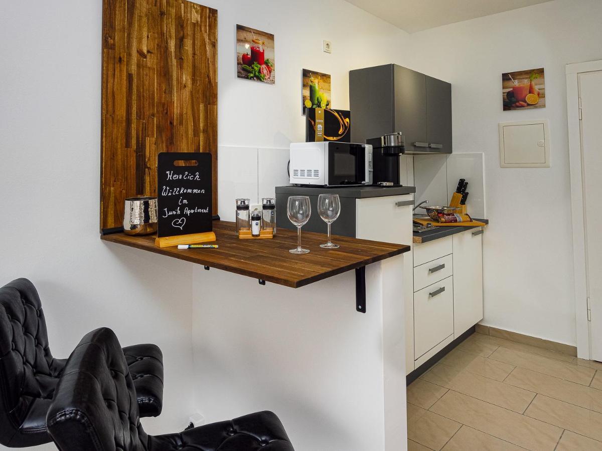 Gemuetliche & Individuelle Ferienwohnungen In Krefeld - Junik Apartments Экстерьер фото